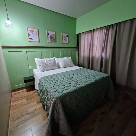 Hotel Mirage Вільєна Екстер'єр фото